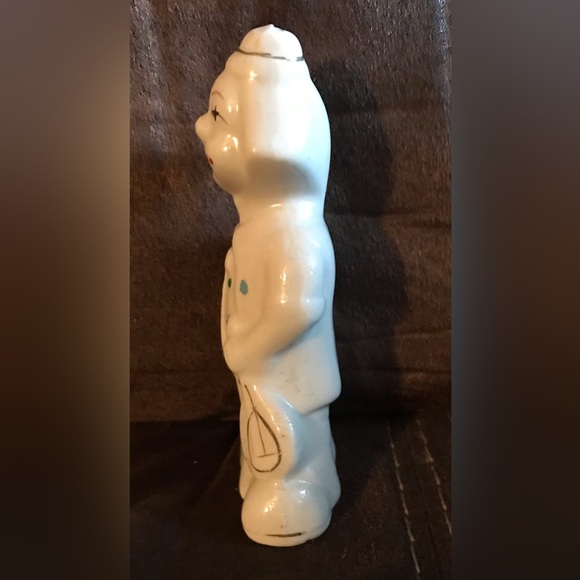 Vintage Hand Painted Cermaic Clown Figurine Playing a Flute Statue - Picture 2 of 5